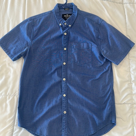 Hollister Other - Hollister medium blue button up